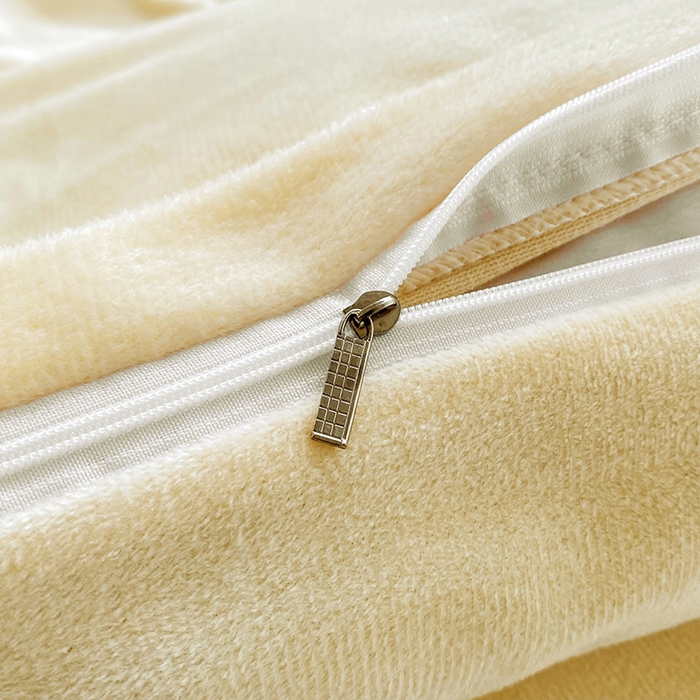 91家纺网 家纺一手货源 找家纺 提花大世界 2025新款宝宝绒绣花款牛奶绒婴儿绒保暖四件套 花之隐逸-奶白