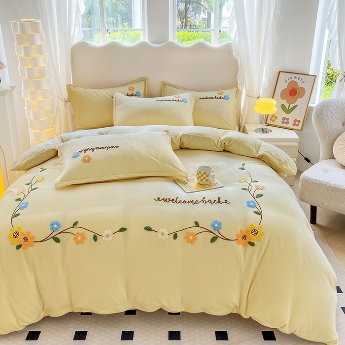 91家纺网 家纺一手货源 找家纺 提花大世界 2025新款宝宝绒绣花款牛奶绒婴儿绒保暖四件套 花之隐逸-奶白