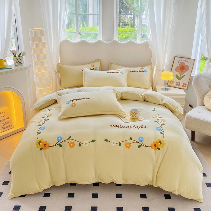 91家纺网 家纺一手货源 找家纺 提花大世界 2025新款宝宝绒绣花款牛奶绒婴儿绒保暖四件套 花之隐逸-奶白