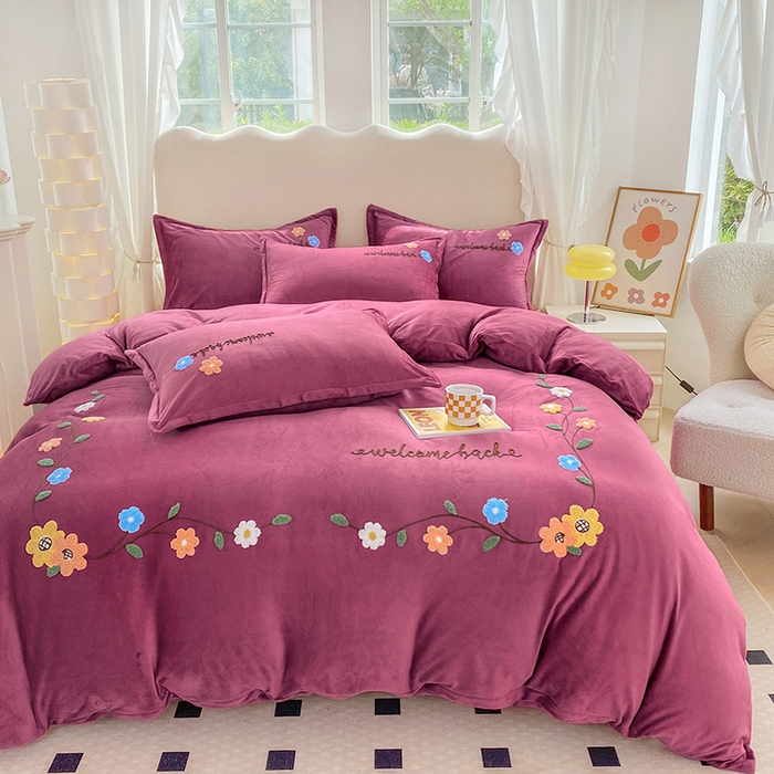 91家纺网 家纺一手货源 找家纺 提花大世界 2025新款宝宝绒绣花款牛奶绒婴儿绒保暖四件套 花之隐逸-深豆沙