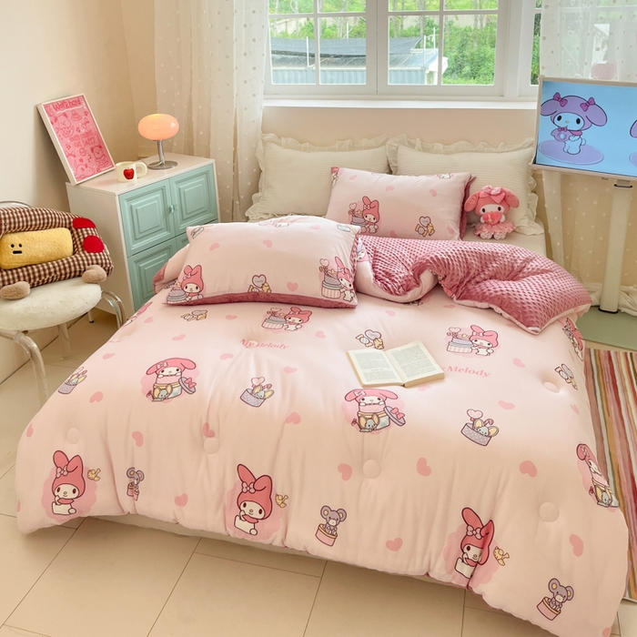 91家纺网 家纺一手货源 找家纺 心卓 2025年新款直播三丽鸥针织棉豆豆被冬被加厚子被芯儿童学生成人款小熊美乐蒂