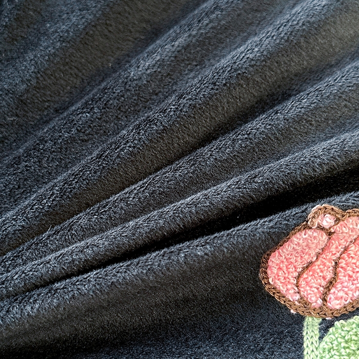 91家纺网 家纺一手货源 找家纺 提花大世界 2025新款宝宝绒绣花款牛奶绒婴儿绒保暖四件套 兔兔花园-赫本风