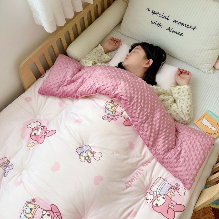 91家纺网 家纺一手货源 找家纺 （总）心卓 2025年新款直播三丽鸥针织棉豆豆被冬被子被芯学生儿童冬被加厚成人大豆被