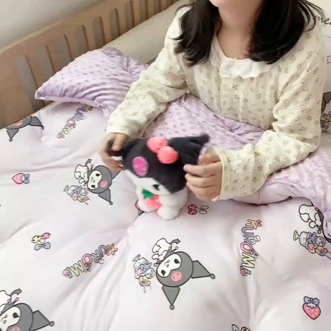 91家纺网 家纺一手货源 找家纺 心卓 2025年新款直播三丽鸥针织棉豆豆被冬被子被芯学生儿童成人款冰淇淋库洛米