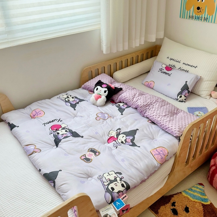 91家纺网 家纺一手货源 找家纺 心卓 2025年新款直播三丽鸥针织棉豆豆被冬被子被芯学生儿童成人款苹果库洛米