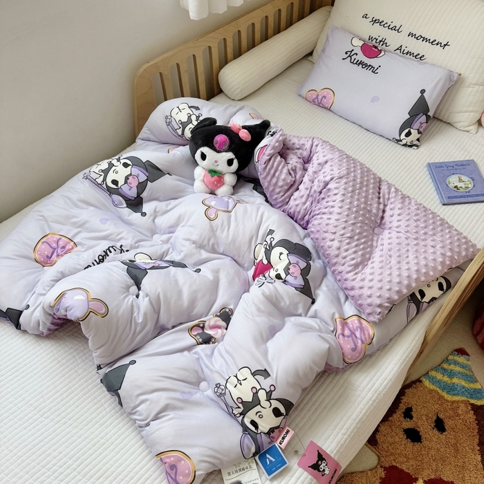 91家纺网 家纺一手货源 找家纺 心卓 2025年新款直播三丽鸥针织棉豆豆被冬被子被芯学生儿童成人款苹果库洛米