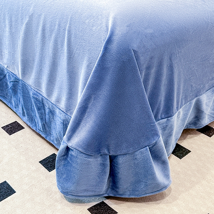 91家纺网 家纺一手货源 找家纺 提花大世界 2025新款宝宝绒绣花款牛奶绒婴儿绒保暖四件套 兔兔花园-蓝色