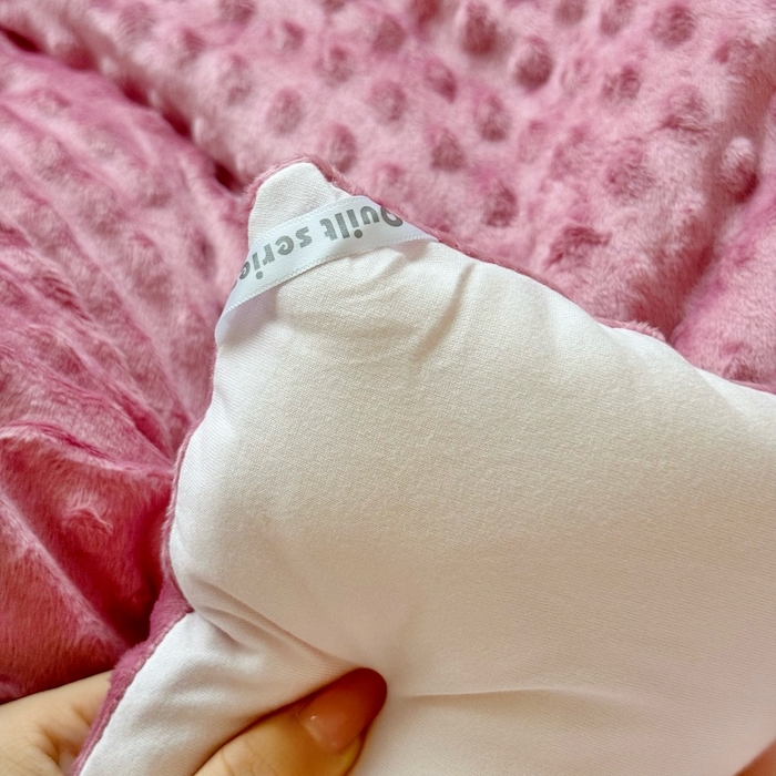 91家纺网 家纺一手货源 找家纺 心卓 2025年新款直播三丽鸥针织棉豆豆被冬被子被芯学生儿童成人款小熊美乐蒂