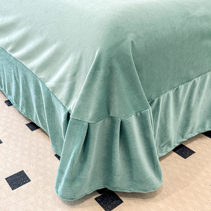 91家纺网 家纺一手货源 找家纺 提花大世界 2025新款宝宝绒绣花款牛奶绒婴儿绒保暖四件套 兔兔花园-水绿