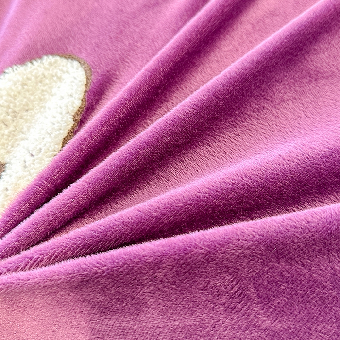 91家纺网 家纺一手货源 找家纺 提花大世界 2025新款宝宝绒绣花款牛奶绒婴儿绒保暖四件套 兔兔花园-紫色