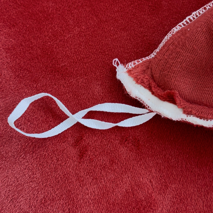 91家纺网 家纺一手货源 找家纺 睡美人 2025韩版蕾丝牛奶绒套件公主风床裙床单款四件套 花蝴蝶-车厘子红拼白蕾丝