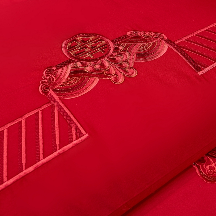 91家纺网 家纺一手货源 找家纺 布乐意 2025新款全棉长绒棉贡缎提花全工艺喷气重工新中式绣花大红婚庆四件套多件套直播金玉满堂【红】