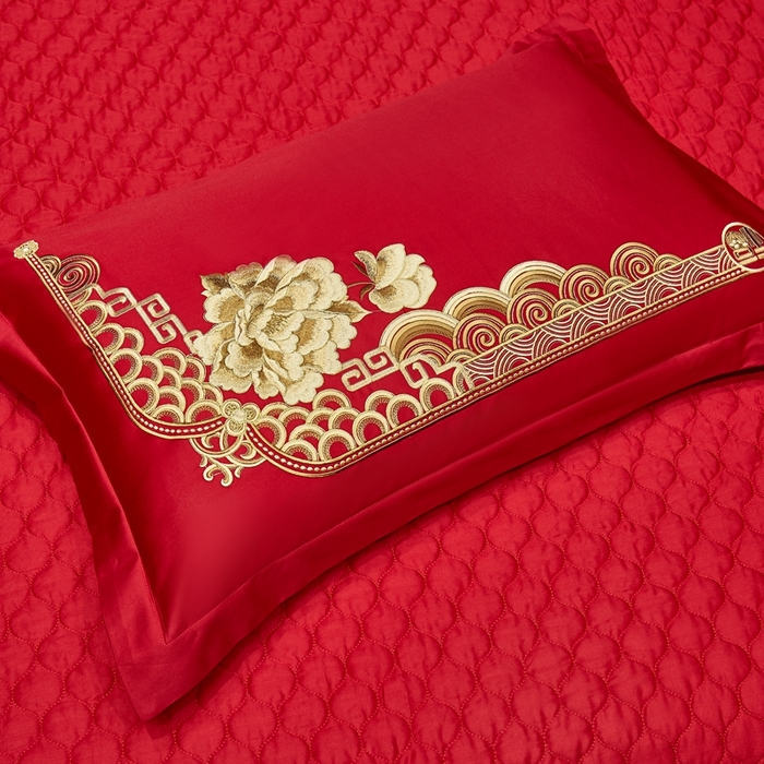 91家纺网 家纺一手货源 找家纺 布乐意 2025新款全棉长绒棉贡缎提花全工艺喷气重工新中式绣花大红婚庆四件套多件套直播金玉满堂【金】
