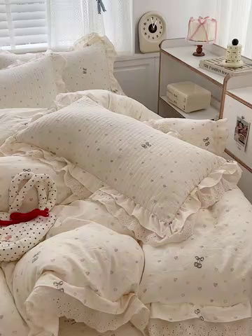 91家纺网 家纺一手货源 找家纺 梦莱斯 2025新款田园碎花纯棉花边四件套-床盖款 恋爱季