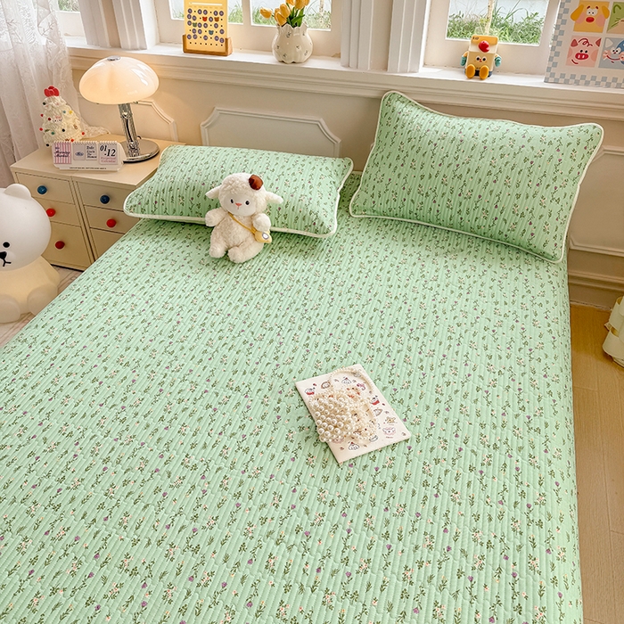 91家纺网 家纺一手货源 找家纺 大元 2025新款A类数码印花朴棉夹棉床盖老粗布床盖双面可用 绿花枝