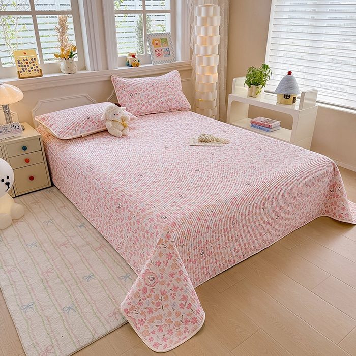 91家纺网 家纺一手货源 找家纺 大元 2025新款A类数码印花朴棉夹棉床盖老粗布床盖双面可用 礼花兔