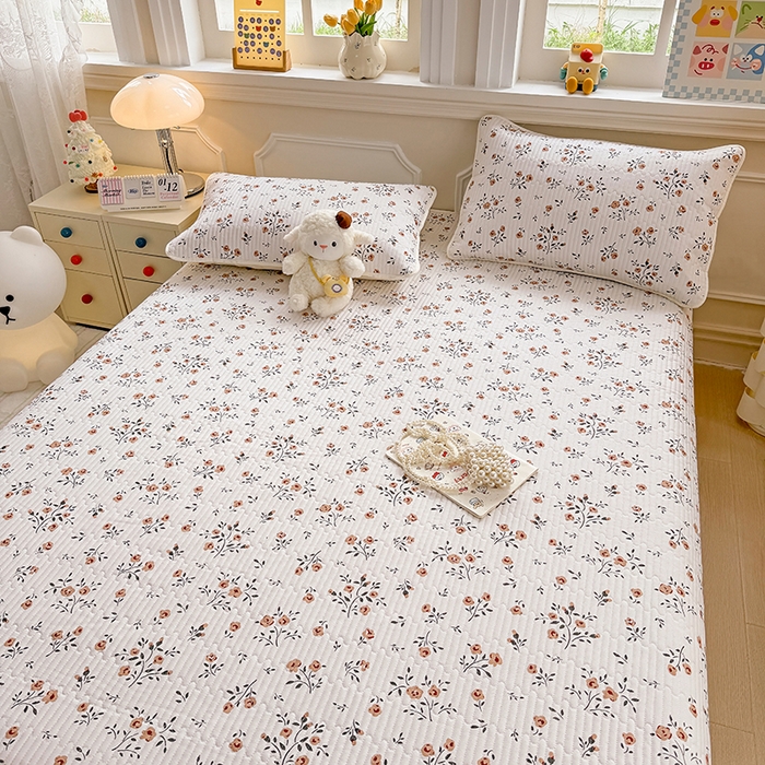 91家纺网 家纺一手货源 找家纺 大元 2025新款A类数码印花朴棉夹棉床盖老粗布床盖双面可用 小花朵朵