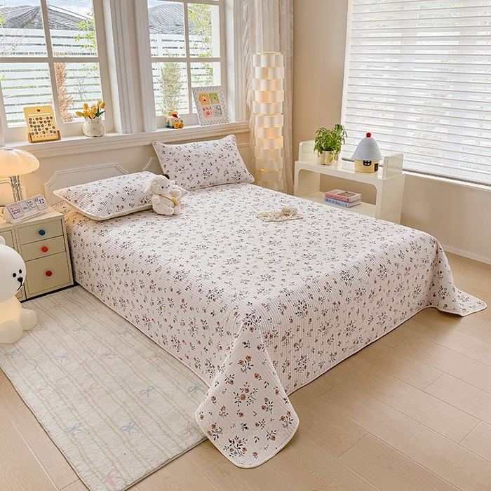 91家纺网 家纺一手货源 找家纺 大元 2025新款A类数码印花朴棉夹棉床盖老粗布床盖双面可用 小花朵朵