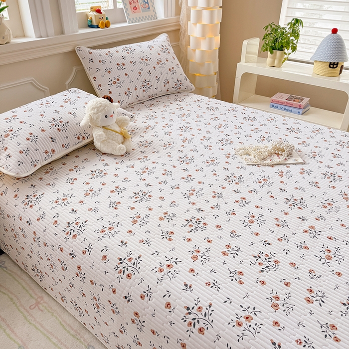 91家纺网 家纺一手货源 找家纺 大元 2025新款A类数码印花朴棉夹棉床盖老粗布床盖双面可用 小花朵朵