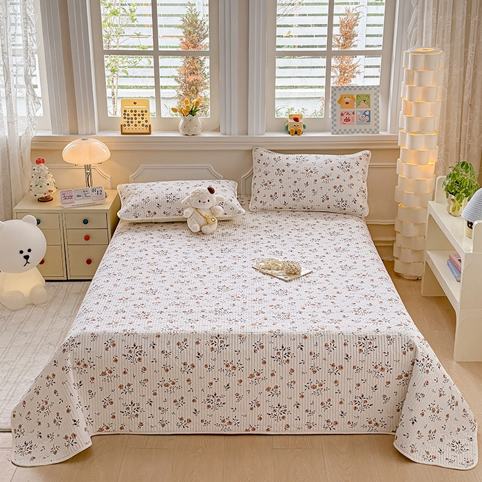 91家纺网 家纺一手货源 找家纺 大元 2025新款A类数码印花朴棉夹棉床盖老粗布床盖双面可用 小花朵朵