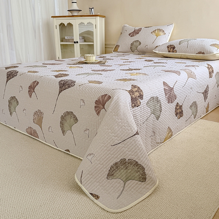 91家纺网 家纺一手货源 找家纺 大元 2025新款A类数码印花朴棉夹棉床盖老粗布床盖双面可用 银杏叶