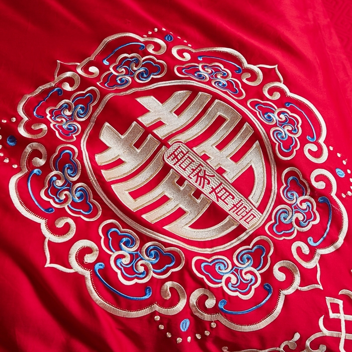 91家纺网 家纺一手货源 找家纺 布乐意 2025新款全棉长绒棉贡缎提花全工艺喷气重工新中式绣花大红婚庆四件套多件套直播吾家有喜