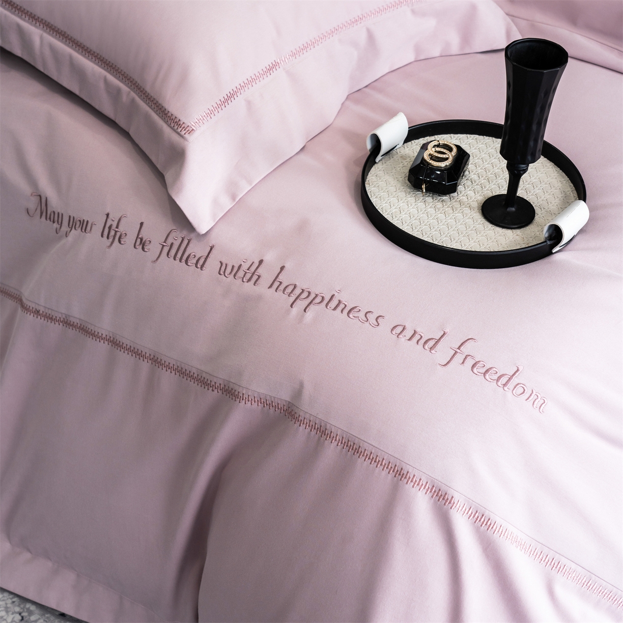 91家纺网 家纺一手货源 找家纺 （总）鼎飞家纺 2025新款秋冬全棉加厚磨毛刺绣四件套-柏林