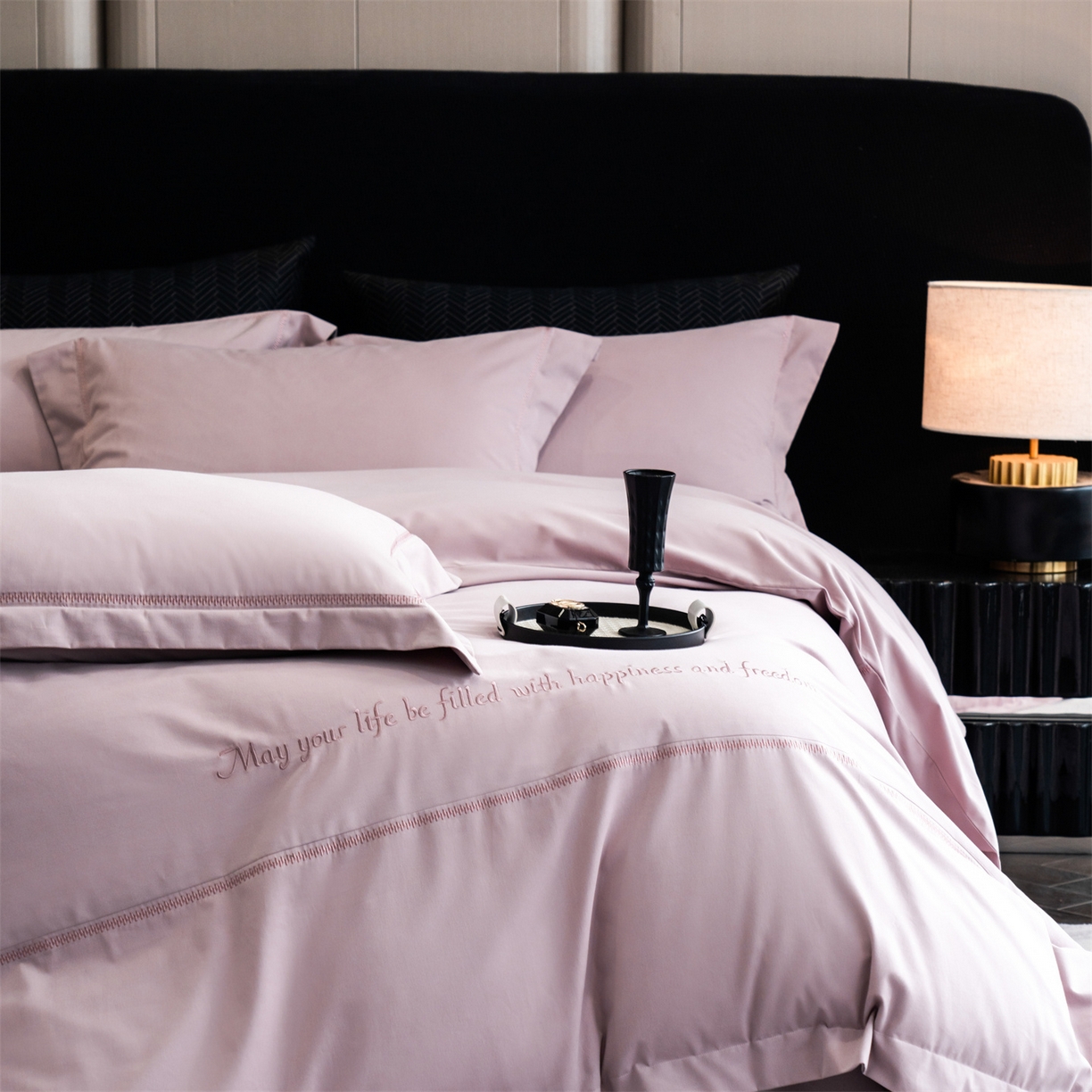 91家纺网 家纺一手货源 找家纺 （总）鼎飞家纺 2025新款秋冬全棉加厚磨毛刺绣四件套-柏林