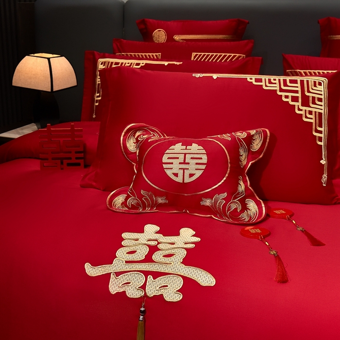 91家纺网 家纺一手货源 找家纺 布乐意 2025新款全棉长绒棉贡缎提花全工艺喷气重工新中式绣花大红婚庆四件套多件套直播一见钟情