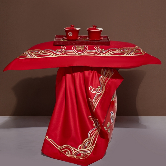 91家纺网 家纺一手货源 找家纺 布乐意 2025新款全棉长绒棉贡缎提花全工艺喷气重工新中式绣花大红婚庆四件套多件套直播早生贵子