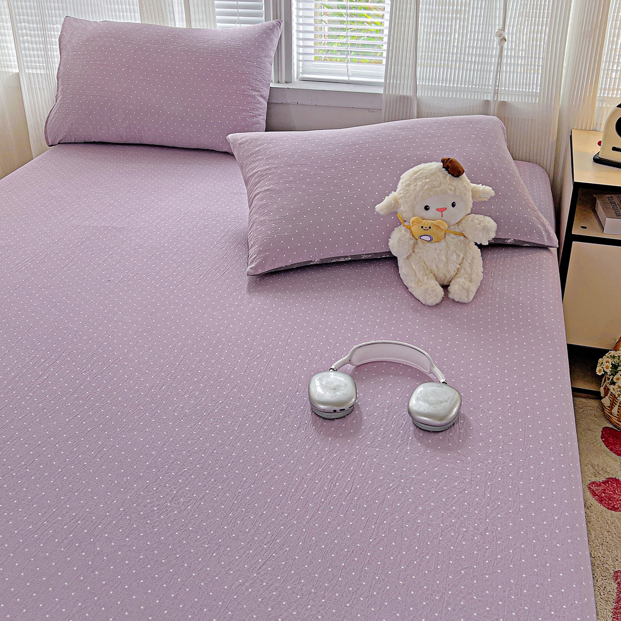 91家纺网 家纺一手货源 找家纺 格真 2025秋冬新款110克高克重提花加厚皱皱纱双层纱印花单床笠 波点-丁香紫