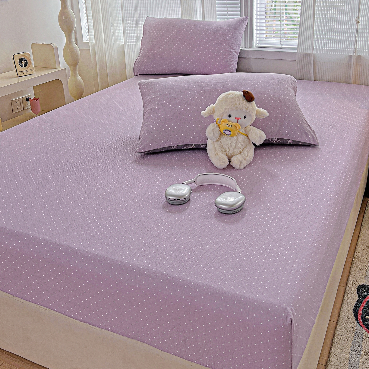 91家纺网 家纺一手货源 找家纺 格真 2025秋冬新款110克高克重提花加厚皱皱纱双层纱印花单床笠 波点-丁香紫