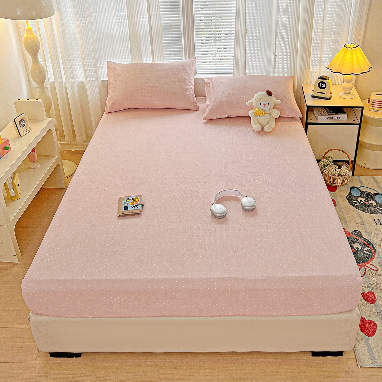 91家纺网 家纺一手货源 找家纺 格真 2025秋冬新款110克高克重提花加厚皱皱纱双层纱印花单床笠 波点-蔷薇粉