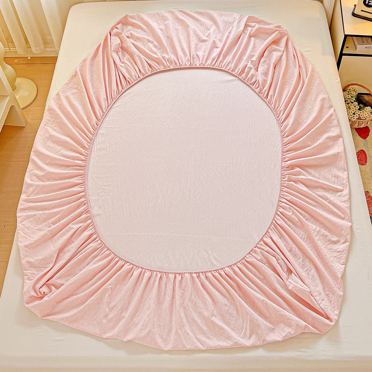 91家纺网 家纺一手货源 找家纺 格真 2025秋冬新款110克高克重提花加厚皱皱纱双层纱印花单床笠 波点-蔷薇粉