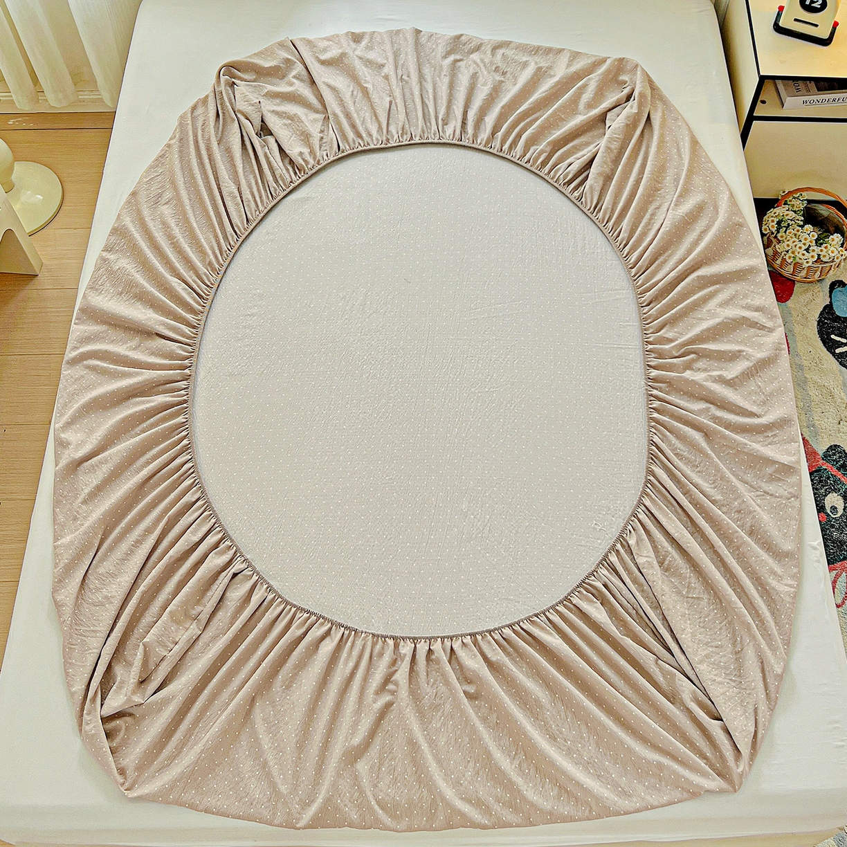 91家纺网 家纺一手货源 找家纺 格真 2025秋冬新款110克高克重提花加厚皱皱纱双层纱印花单床笠 波点-巧克力棕