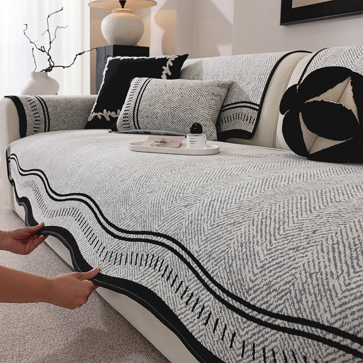 91家纺网 家纺一手货源 找家纺 （总）共鸣沙发垫 2025新款雪尼尔异形波浪沙发垫