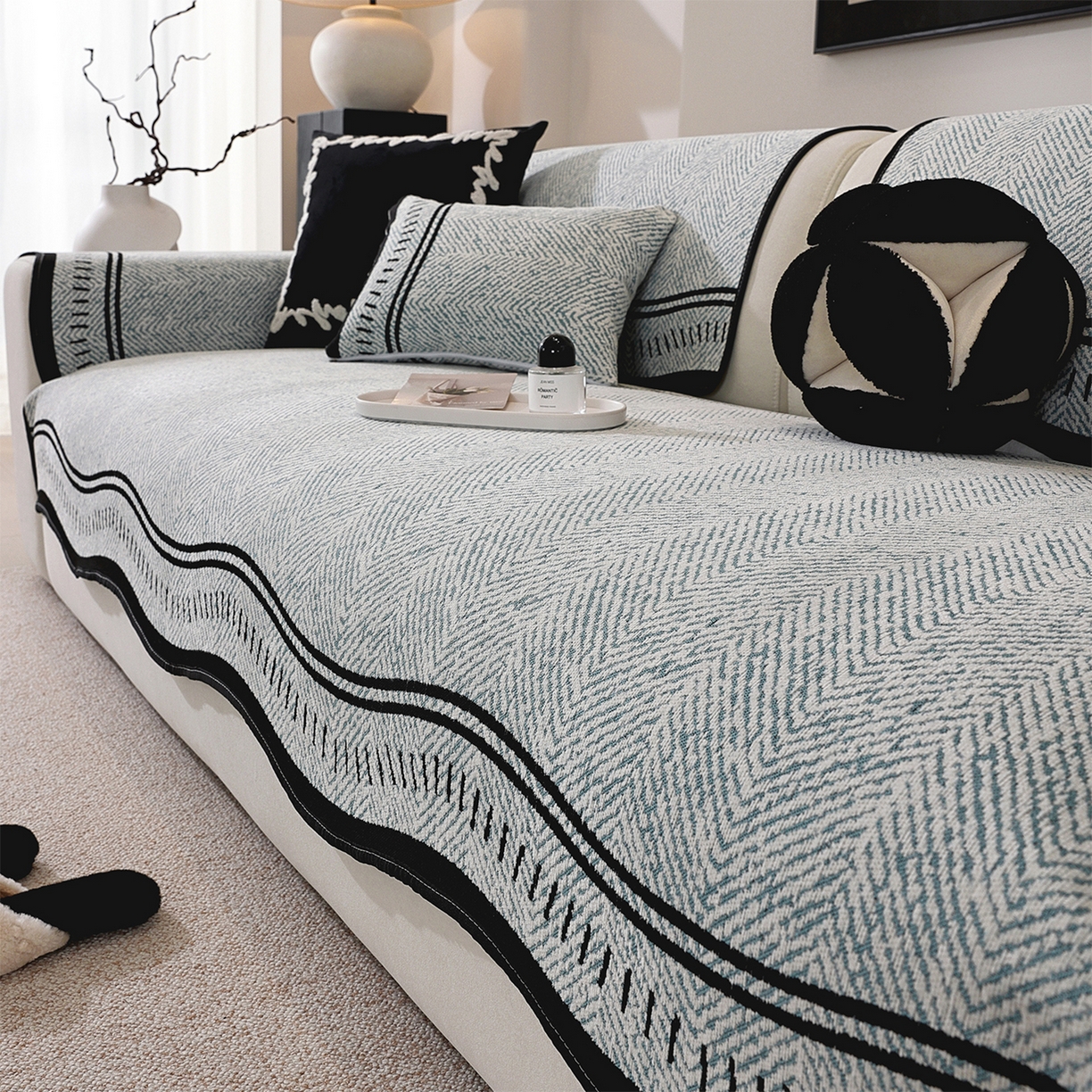 91家纺网 家纺一手货源 找家纺 共鸣沙发垫 2025新款雪尼尔异形波浪沙发垫 雪尼尔异形波浪蓝色