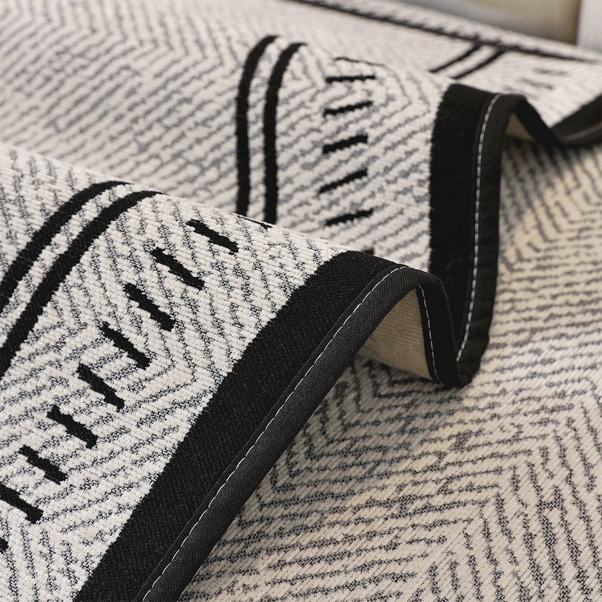 91家纺网 家纺一手货源 找家纺 共鸣沙发垫 2025新款雪尼尔异形波浪沙发垫 雪尼尔异形波浪灰色