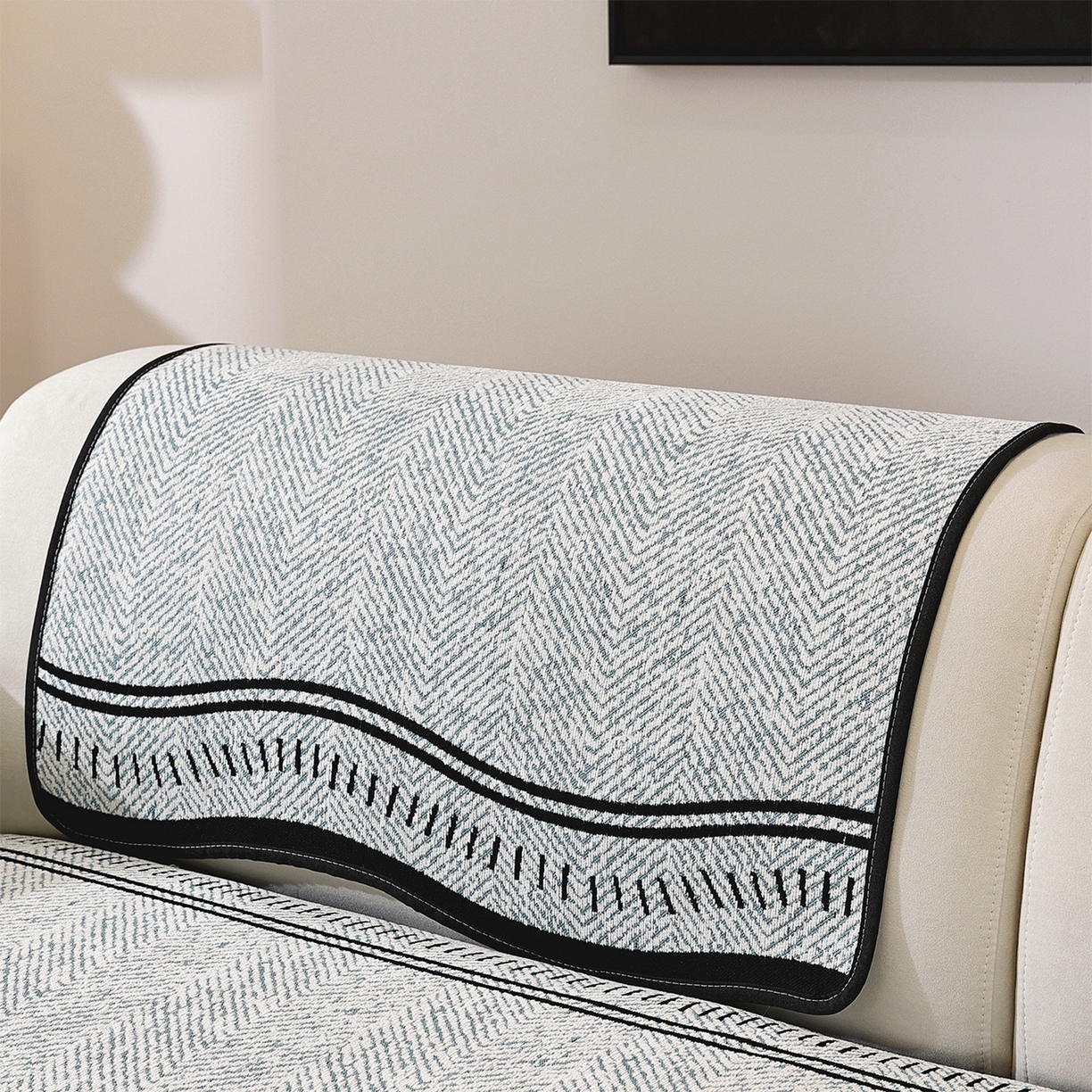 91家纺网 家纺一手货源 找家纺 共鸣沙发垫 2025新款雪尼尔异形波浪沙发垫 雪尼尔异形波浪蓝色