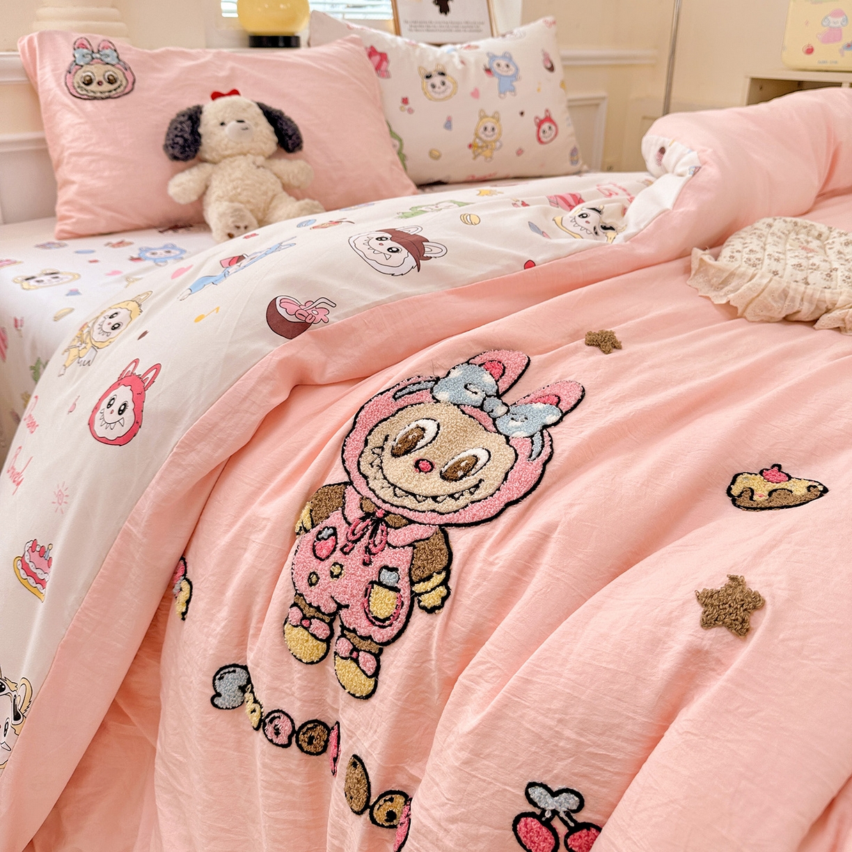 91家纺网 家纺一手货源 找家纺 （总）奈颜 2025新款爆款水洗云朵棉毛巾绣四件套