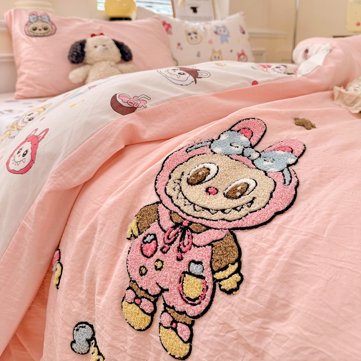 91家纺网 家纺一手货源 找家纺 （总）奈颜 2025新款爆款水洗云朵棉毛巾绣四件套