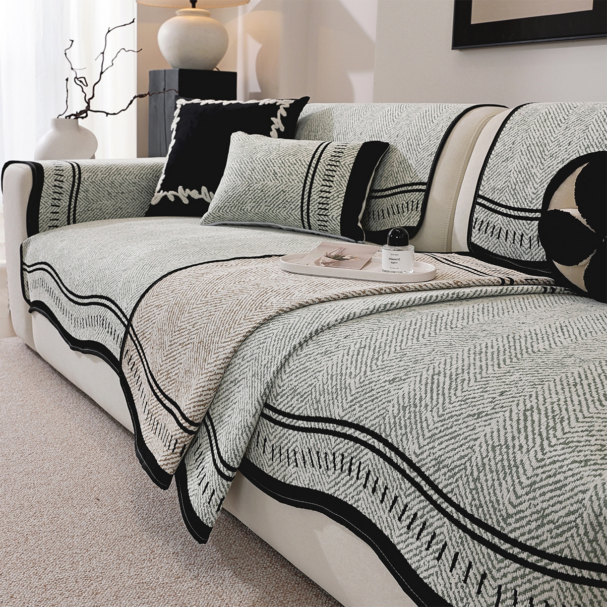 91家纺网 家纺一手货源 找家纺 共鸣沙发垫 2025新款雪尼尔异形波浪沙发垫 雪尼尔异形波浪绿色