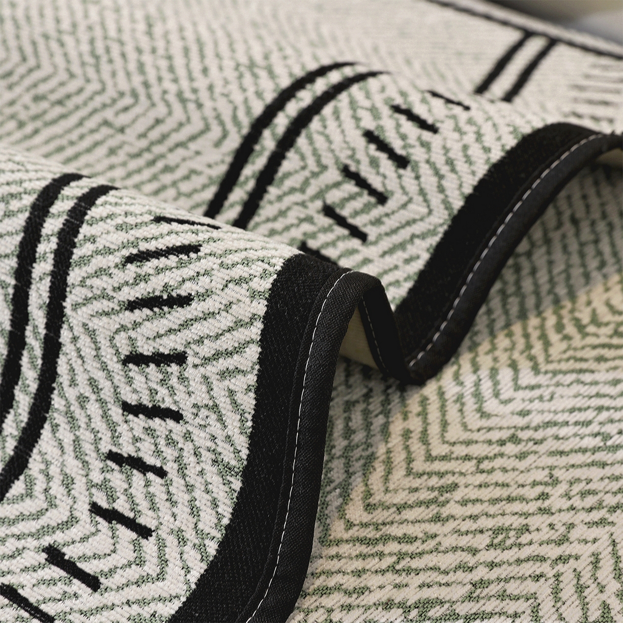 91家纺网 家纺一手货源 找家纺 共鸣沙发垫 2025新款雪尼尔异形波浪沙发垫 雪尼尔异形波浪绿色