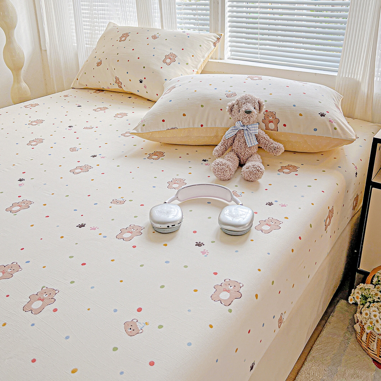 91家纺网 家纺一手货源 找家纺 格真 2025秋冬新款110克高克重提花加厚皱皱纱双层纱印花单床笠 可爱熊