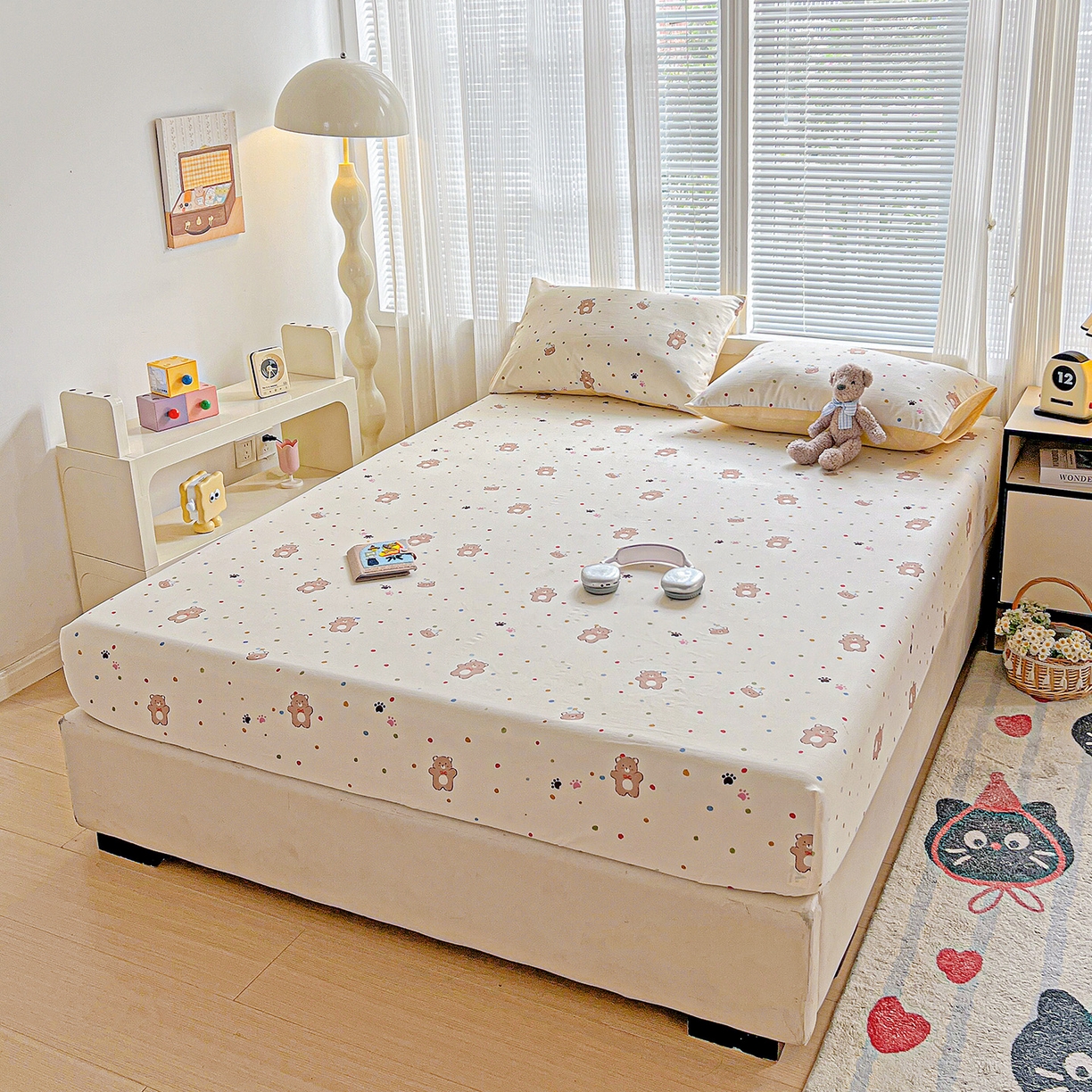 91家纺网 家纺一手货源 找家纺 格真 2025秋冬新款110克高克重提花加厚皱皱纱双层纱印花单床笠 可爱熊