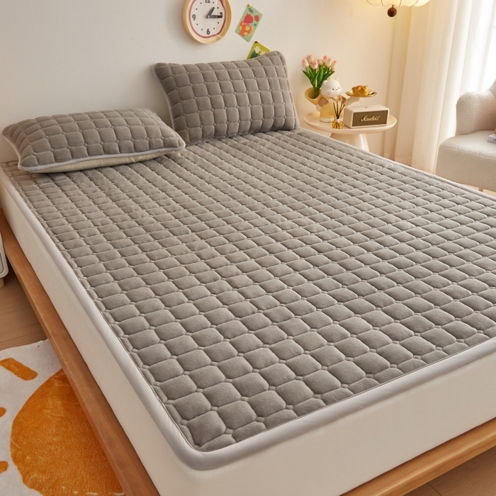 91家纺网 家纺一手货源 找家纺 奇丝雅 2025新款A类牛奶绒床褥床垫软垫家用学生宿舍上下铺寝室床护垫夹棉褥子-大床款套件 高级灰