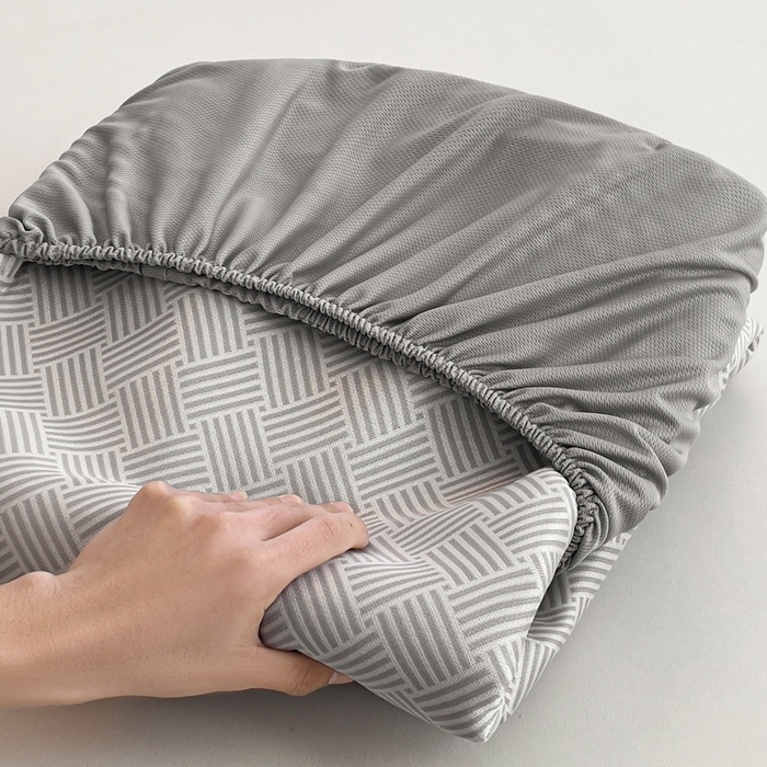 91家纺网 家纺一手货源 找家纺 小叮当家纺仓储工厂店 2025新款凉感三明治冰丝席凉席-芳华系列-床笠款-版本二 芳华床笠-方格纹（灰）