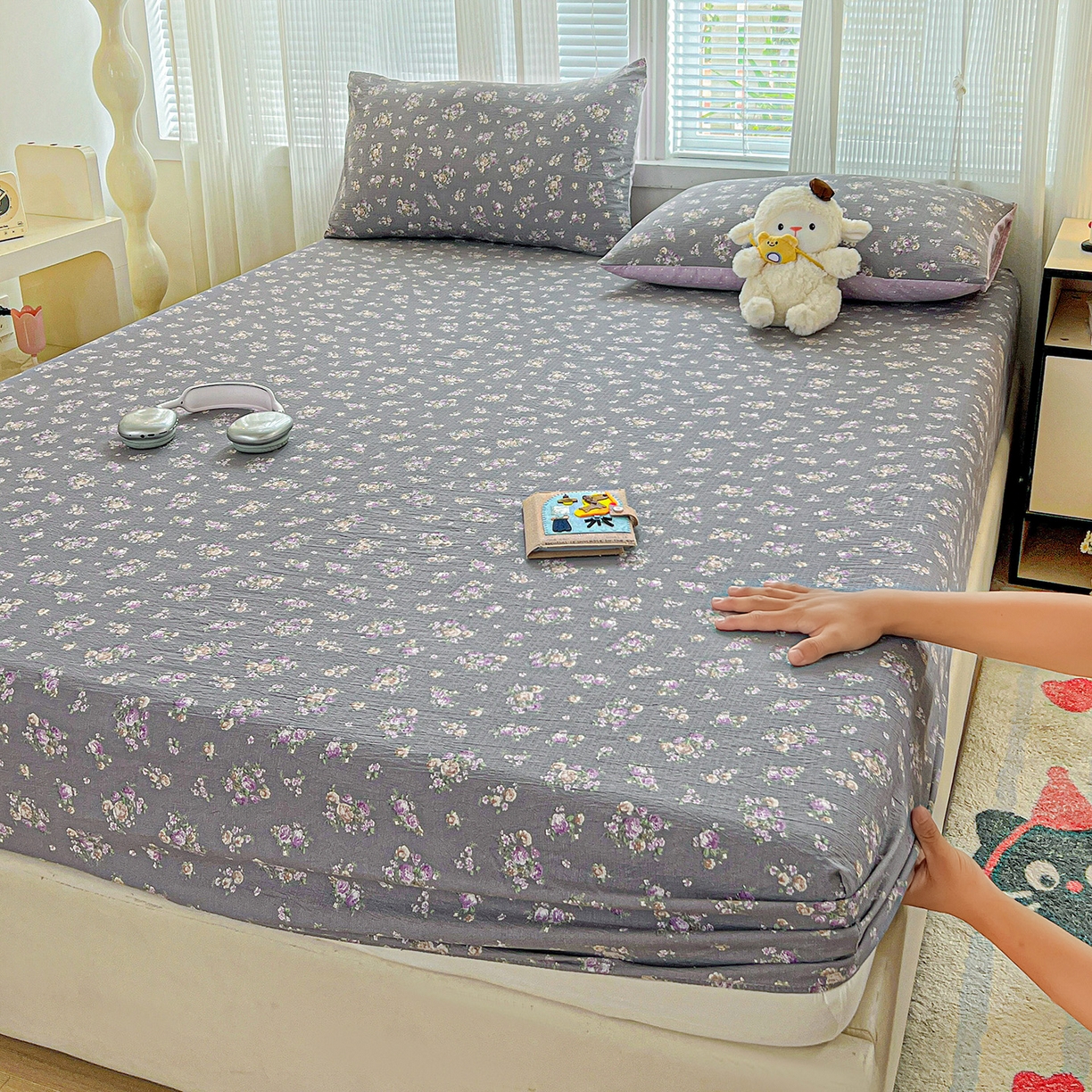 91家纺网 家纺一手货源 找家纺 格真 2025秋冬新款110克高克重提花加厚皱皱纱双层纱印花单床笠 乌木沉香