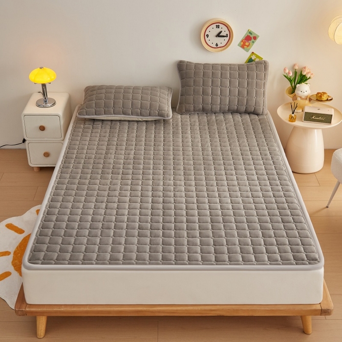 91家纺网 家纺一手货源 找家纺 奇丝雅 2025新款A类牛奶绒床褥床垫软垫家用学生宿舍上下铺寝室床护垫夹棉褥子-大床款单件 高级灰