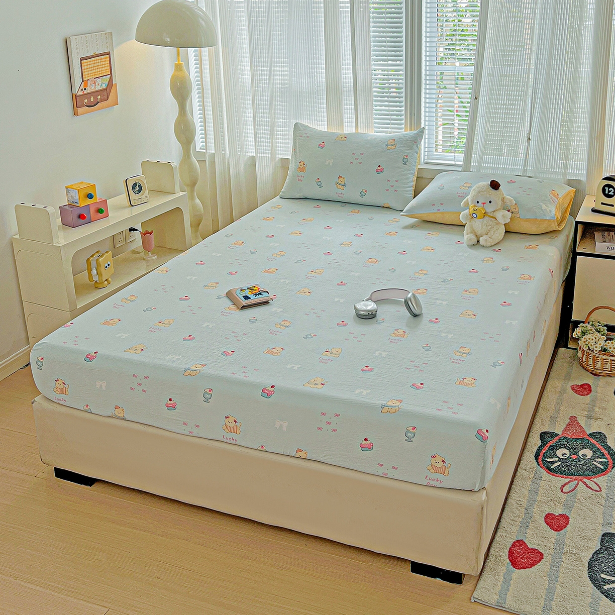 91家纺网 家纺一手货源 找家纺 格真 2025秋冬新款110克高克重提花加厚皱皱纱双层纱印花单床笠 西高地